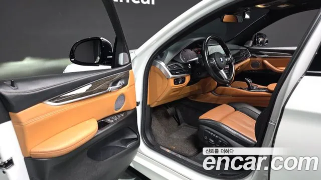 BMW X6 2016 thumb 10