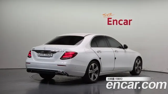 Mercedes-Benz E-Класс 2018 thumb 2