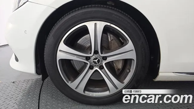 Mercedes-Benz E-Класс 2018 thumb 5