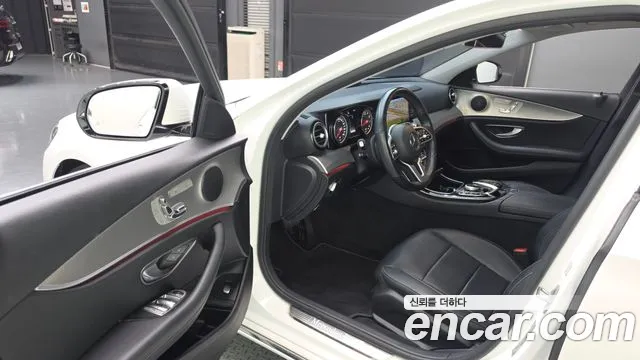 Mercedes-Benz E-Класс 2018 thumb 10