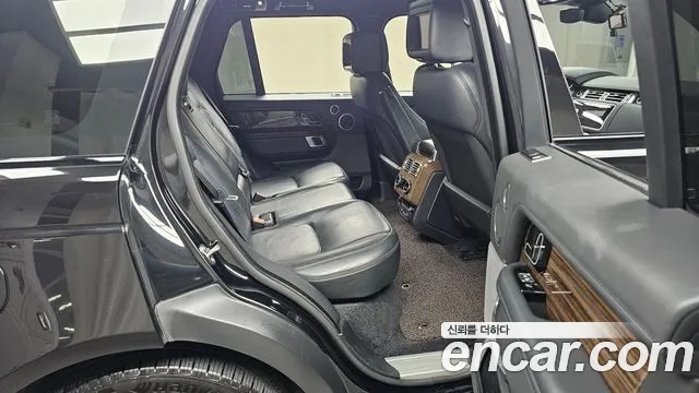 Land Rover Range Rover 2018 thumb 11