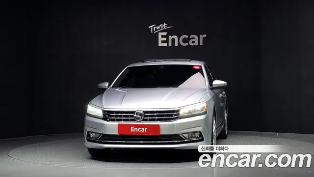 Volkswagen Passat (North America and China) 2018 thumb 3