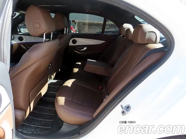 Mercedes-Benz E-Класс 2020 thumb 6