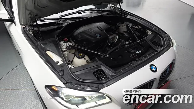 BMW 5-Series 2016 thumb 5