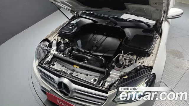 Mercedes-Benz GLC 2017 thumb 6