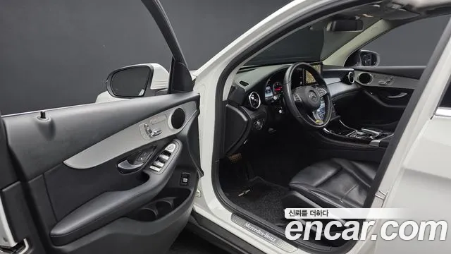 Mercedes-Benz GLC 2017 thumb 10