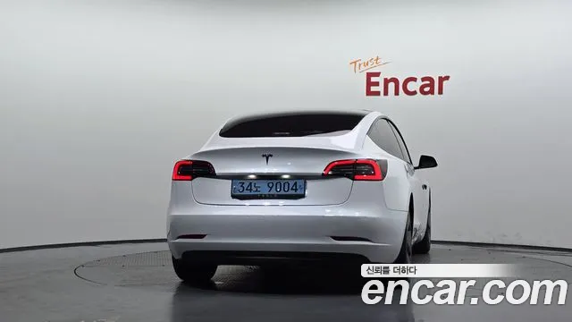Tesla Model 3 2021 thumb 4