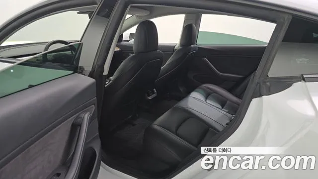 Tesla Model 3 2021 thumb 12