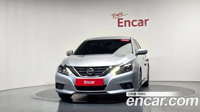 Nissan Altima 2018 thumb 2