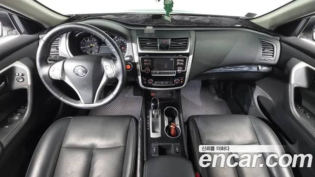 Nissan Altima 2018 thumb 6