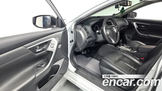 Nissan Altima 2018 thumb 9