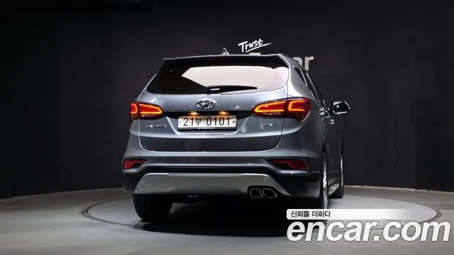 Hyundai Santa Fe 2016 thumb 4