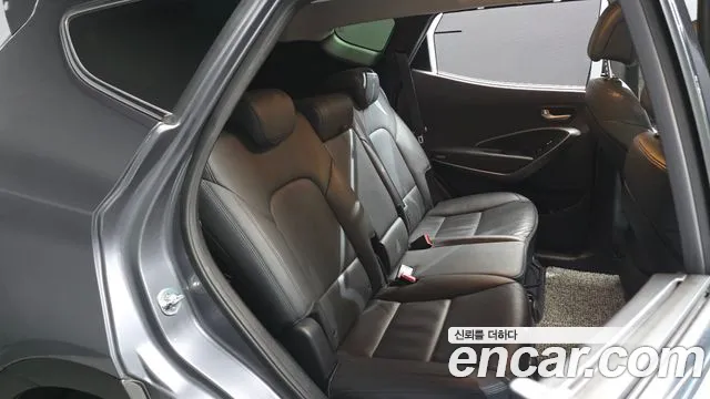 Hyundai Santa Fe 2016 thumb 11