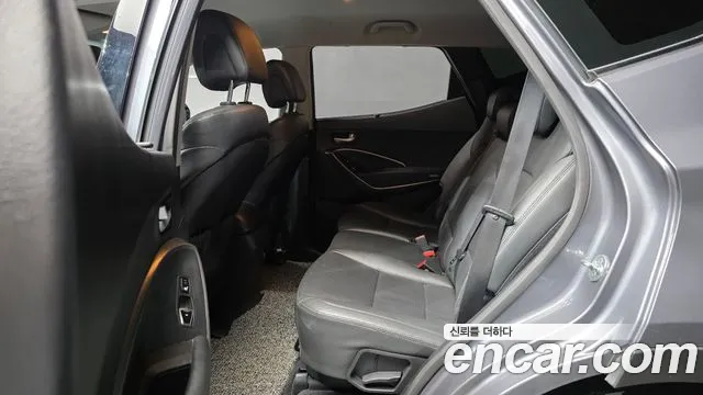Hyundai Santa Fe 2016 thumb 12