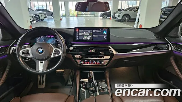 BMW 5-Series 2023 thumb 7