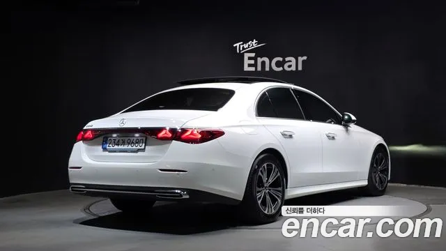 Mercedes-Benz E-Класс 2024 thumb 2