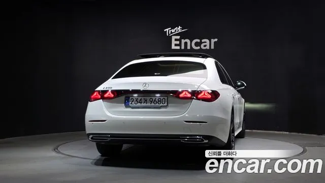 Mercedes-Benz E-Класс 2024 thumb 4