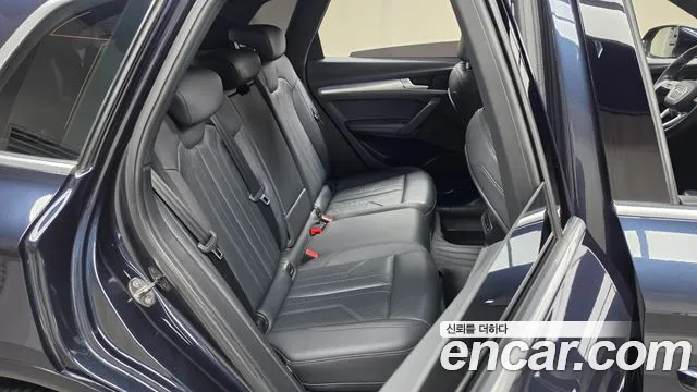 Audi Q5 2020 thumb 11