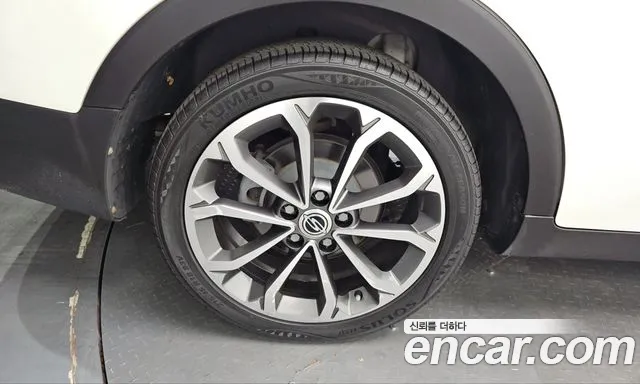 KG_Mobility_Ssangyong TIBOLI 2017 thumb 5