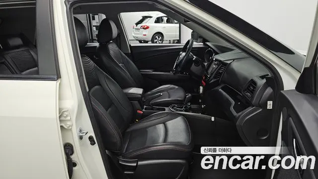 KG_Mobility_Ssangyong TIBOLI 2017 thumb 10
