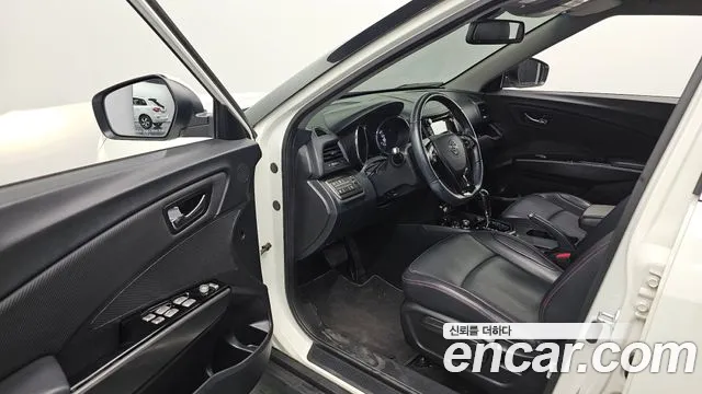 KG_Mobility_Ssangyong TIBOLI 2017 thumb 11