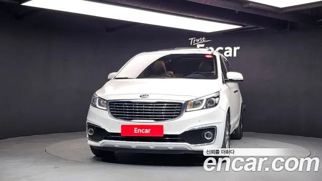 Kia Carnival 2015 thumb 3