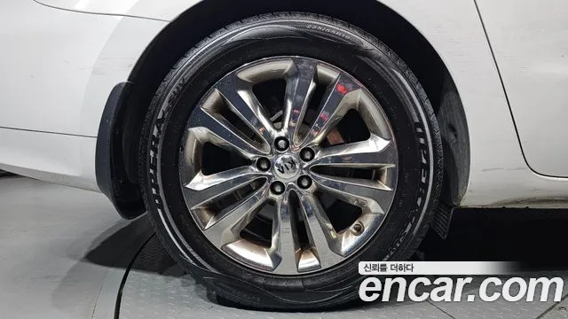 Kia Carnival 2015 thumb 5