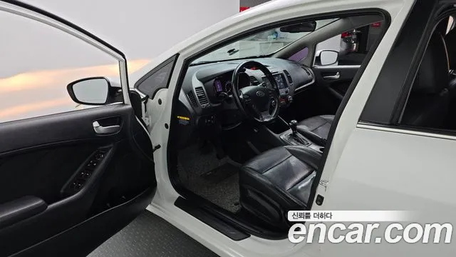 Kia K3 2014 thumb 10