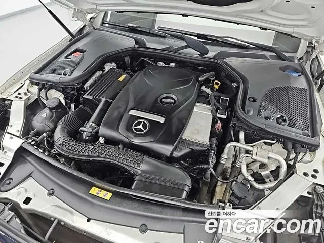 Mercedes-Benz E-Класс 2017 thumb 5