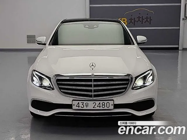 Mercedes-Benz E-Класс 2017 thumb 12
