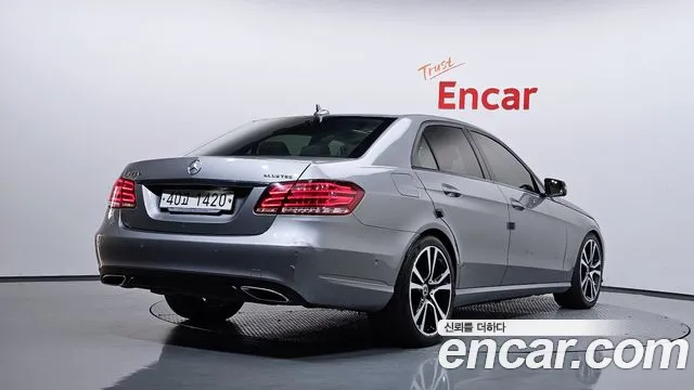Mercedes-Benz E-Класс 2015 thumb 2
