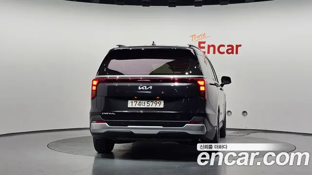 Kia Carnival 2024 thumb 4