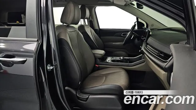 Kia Carnival 2024 thumb 11