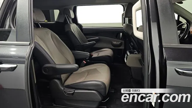 Kia Carnival 2024 thumb 12