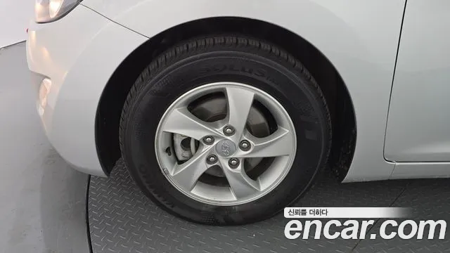 Hyundai Avante 2013 thumb 5