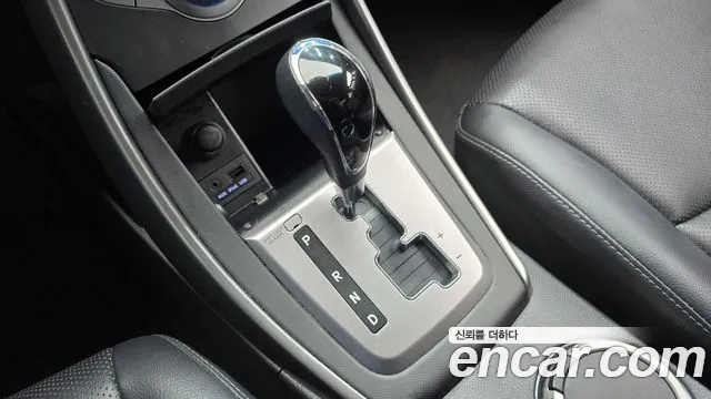 Hyundai Avante 2013 thumb 9