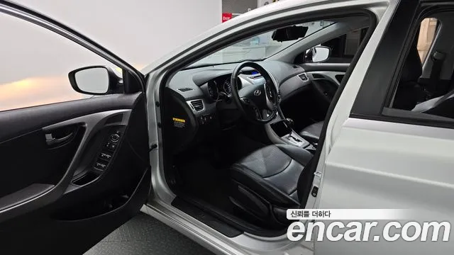 Hyundai Avante 2013 thumb 10