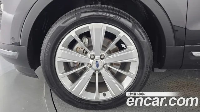 Ford Explorer 2019 thumb 5