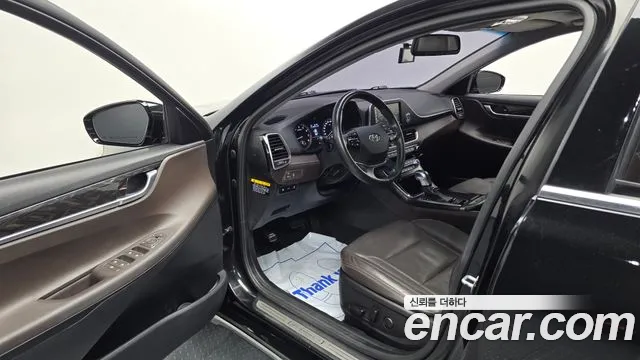 Hyundai Grandeur 2017 thumb 9