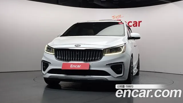 Kia Carnival 2018 thumb 3