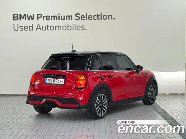 MINI Hatch 2024 thumb 2