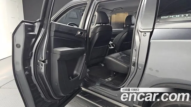 KG_Mobility_Ssangyong Rexton 2018 thumb 12