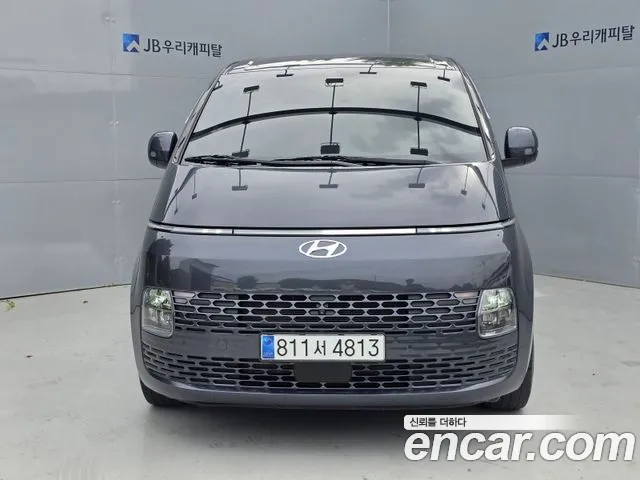 Hyundai Staria 2023 thumb 2