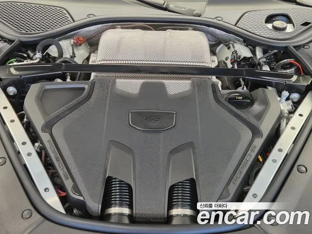 Porsche Panamera 2025 thumb 6