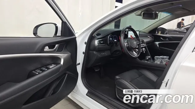 Genesis G70 2021 thumb 10