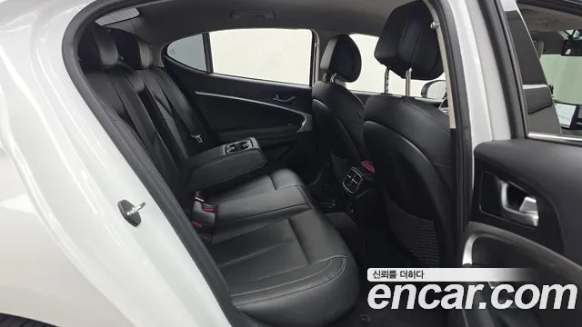 Genesis G70 2021 thumb 12