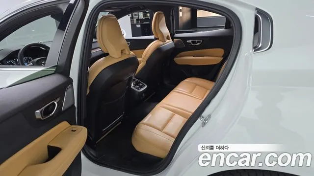 Volvo S60 2021 thumb 11
