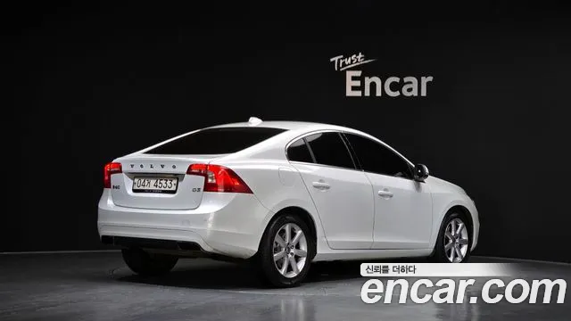 Volvo S60 2017 thumb 2