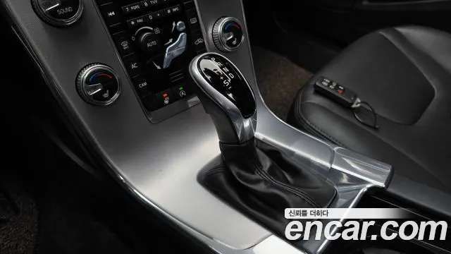 Volvo S60 2017 thumb 9
