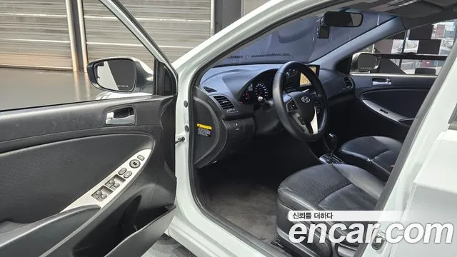 Hyundai Accent 2015 thumb 10